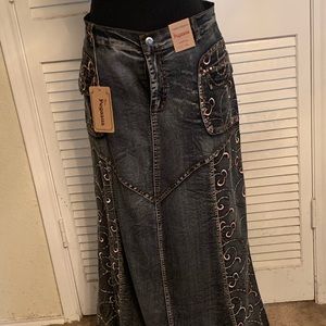 Maxi Jean skirt beautiful detailing that stands out